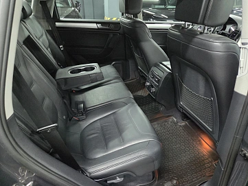 Volkswagen Touareg, 2010г, полный привод, автомат