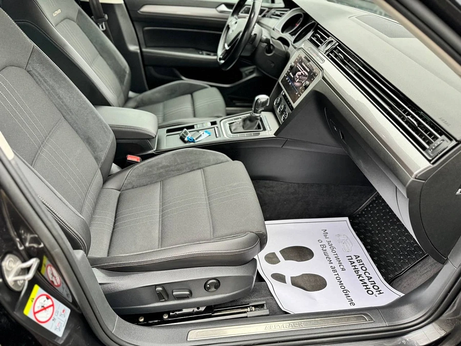 Volkswagen Passat, 2019г., полный привод, робот