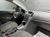 Opel Astra, 2014г., передний привод, автомат