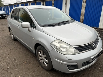 Nissan Tiida, 2008г, передний привод, автомат