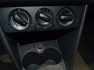 Volkswagen Polo, 2011г, передний привод, механика