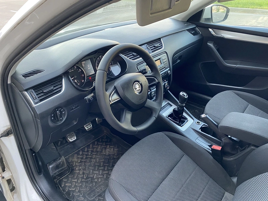 Skoda Octavia, 2014г., передний привод, механика