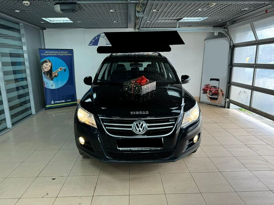 Volkswagen Tiguan, 2010г., полный привод, механика