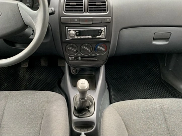 Hyundai Accent, 2005г, передний привод, механика