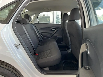 Volkswagen Polo, 2017г, передний привод, автомат