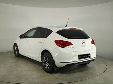 Opel Astra, 2013г, передний привод, механика