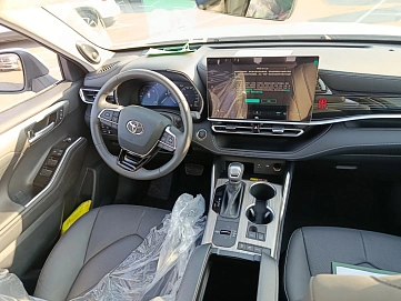 Toyota Highlander, 2025г, полный привод, автомат