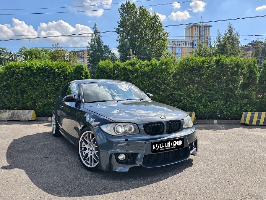BMW 1 серии, 2008г., задний привод, автомат