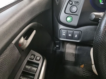 Honda Insight, 2011г, передний привод, вариатор