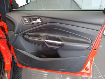 Ford Kuga, 2014г, передний привод, автомат