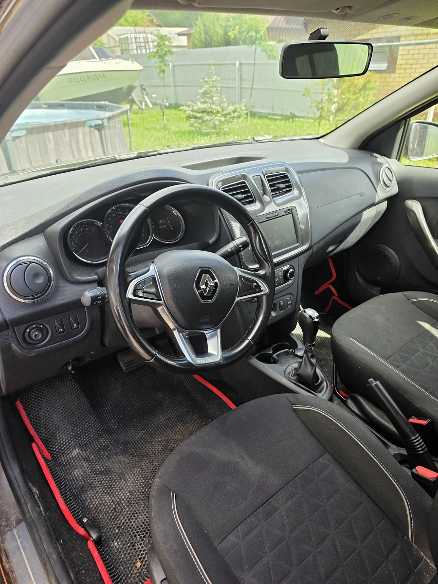 Renault Sandero, 2018г., передний привод, вариатор