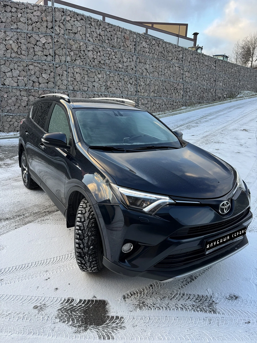 Toyota RAV4, 2018г., передний привод, вариатор