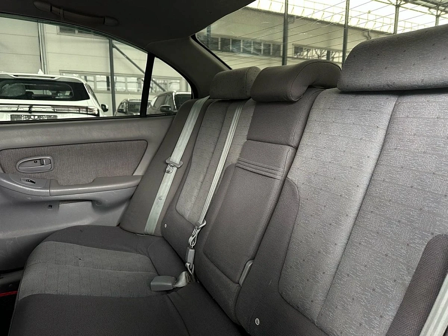 Hyundai Elantra, 2004г., передний привод, механика