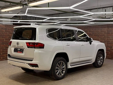 Toyota Land Cruiser, 2025г, полный привод, автомат