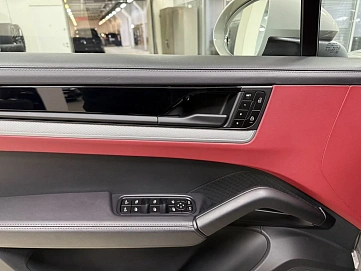 Porsche Cayenne, 2024г, полный привод, автомат