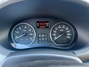 Renault Logan, 2011г, передний привод, механика