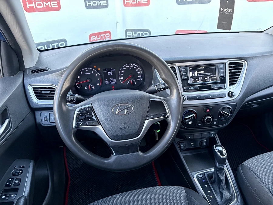 Hyundai Solaris, 2020г., передний привод, автомат