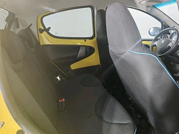 Peugeot 107, 2012г, передний привод, робот
