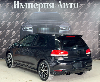 Volkswagen Golf, 2010г, передний привод, робот