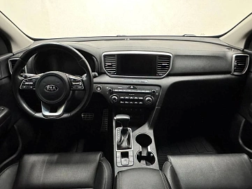 Kia Sportage, 2021г, передний привод, робот