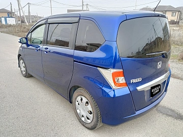 Honda Freed, 2014г, передний привод, вариатор