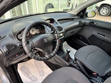 Peugeot 206, 2008г, передний привод, механика