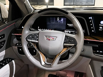 Cadillac Escalade, 2022г, задний привод, автомат