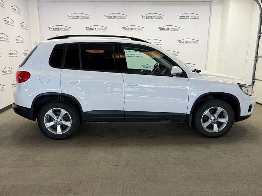 Volkswagen Tiguan, 2013г., полный привод, автомат