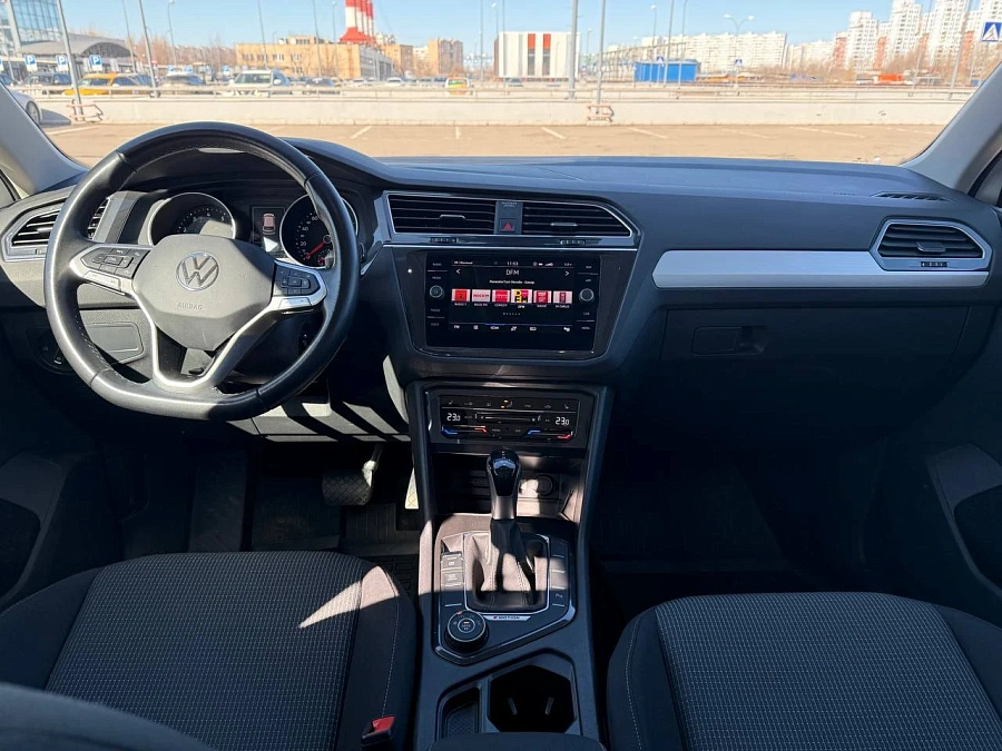 Volkswagen Tiguan, 2021г., полный привод, робот