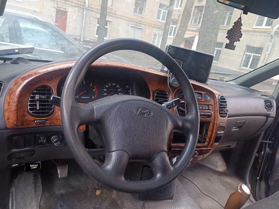 Hyundai Starex, 2002г., полный привод, механика