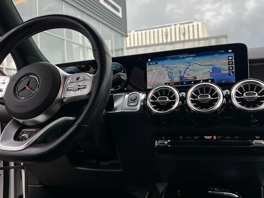 Mercedes-Benz GLB, 2020г., передний привод, робот