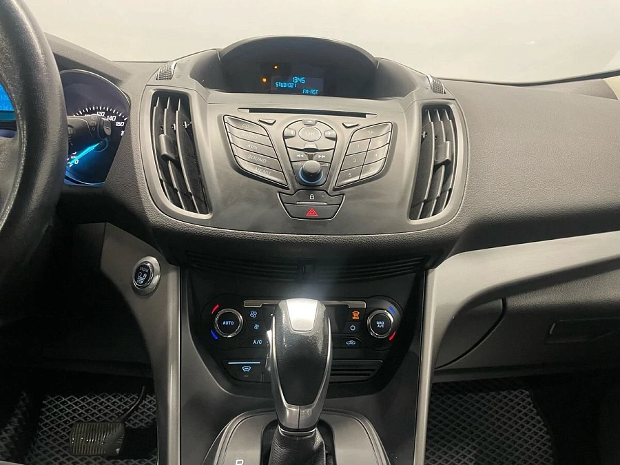 Ford Kuga, 2016г., передний привод, автомат
