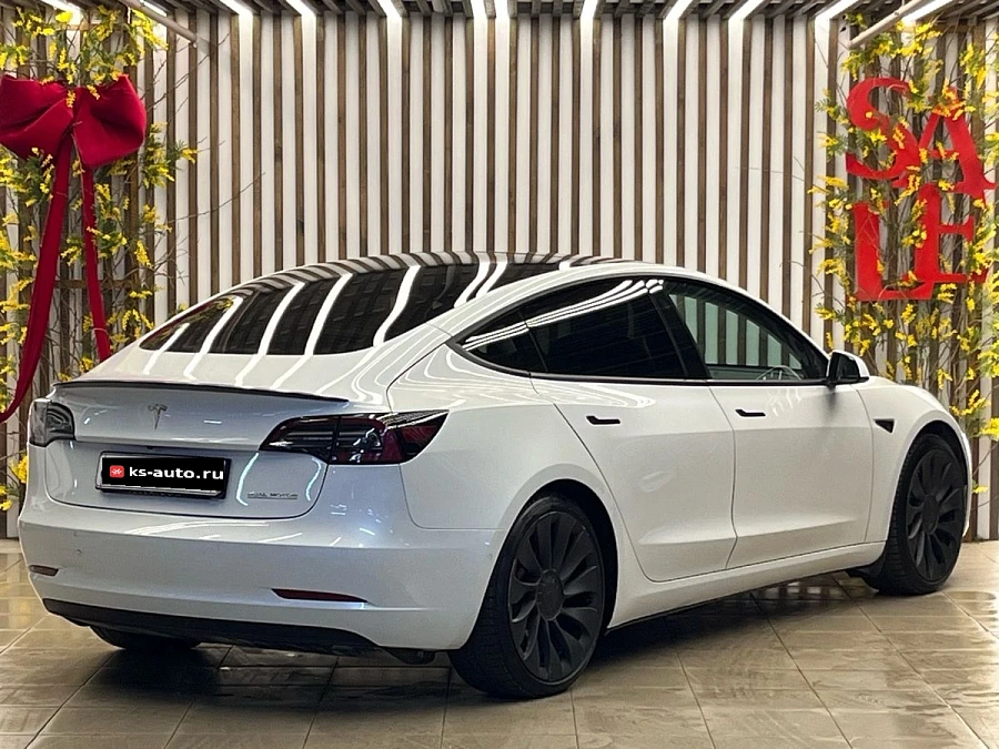 Tesla Model 3, 2021г., полный привод, автомат