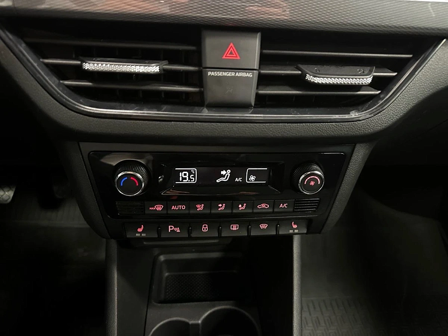 Volkswagen Polo, 2021г., передний привод, механика