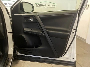 Toyota RAV4, 2014г, передний привод, механика