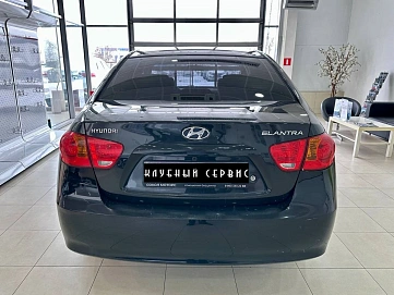 Hyundai Elantra, 2009г, передний привод, автомат