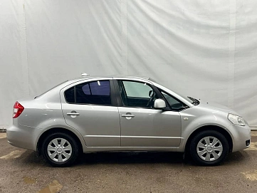 Suzuki SX4, 2010г, передний привод, автомат