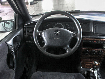 Opel Vectra, 1998г, передний привод, механика
