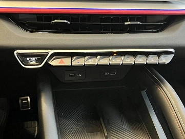 Geely Coolray, 2024г, передний привод, робот