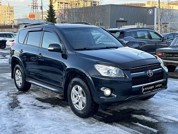 Toyota RAV4, 2011г, полный привод, автомат