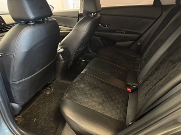 Hyundai Elantra, 2021г, передний привод, автомат