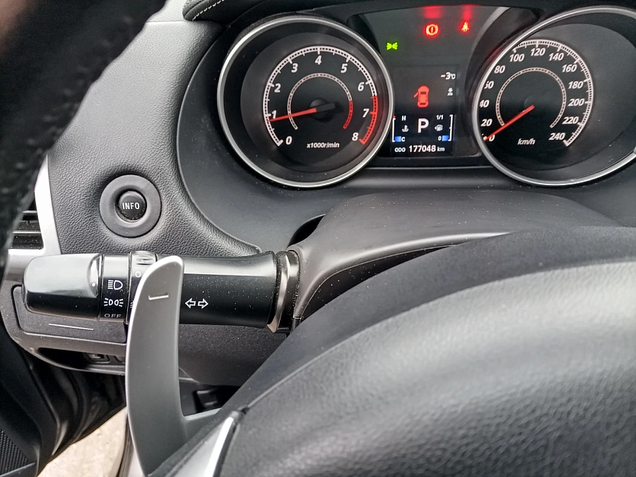 Mitsubishi Outlander, 2012г., передний привод, вариатор