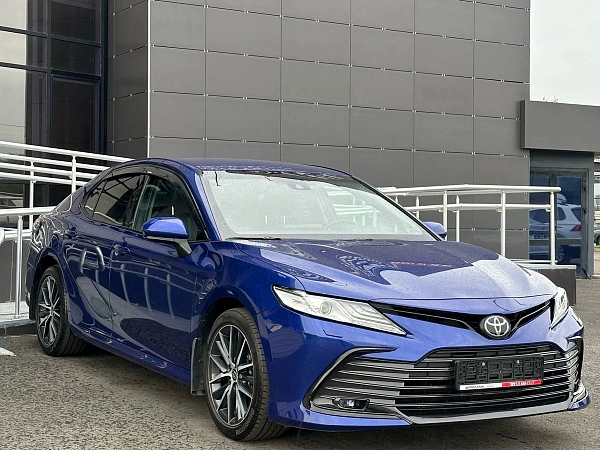 Toyota Camry, 2021г., передний привод, автомат