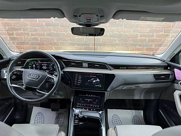 Audi e-tron, 2019г, полный привод, автомат