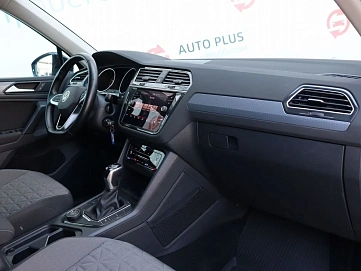 Volkswagen Tiguan, 2020г, полный привод, робот