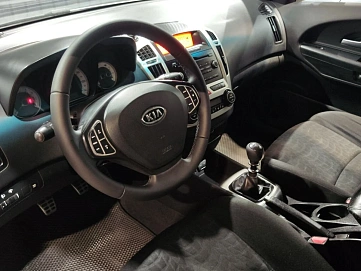 Kia Ceed, 2009г, передний привод, механика