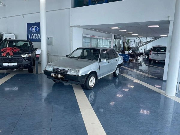 Lada (ВАЗ) 21099, 2002г., передний привод, механика
