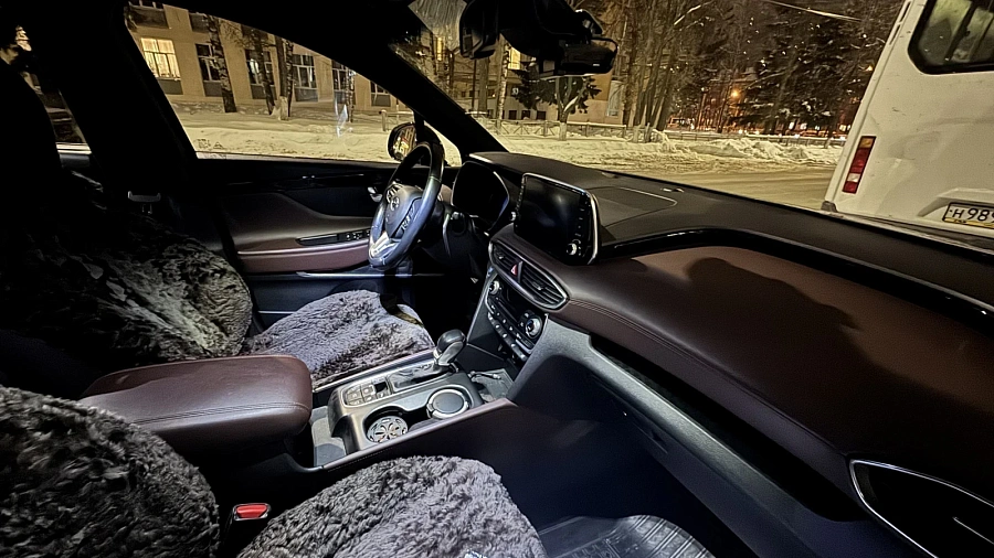 Hyundai Santa Fe, 2019г., полный привод, автомат