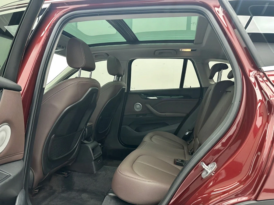 BMW X1, 2021г., передний привод, робот