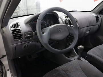 Hyundai Accent, 2005г, передний привод, автомат